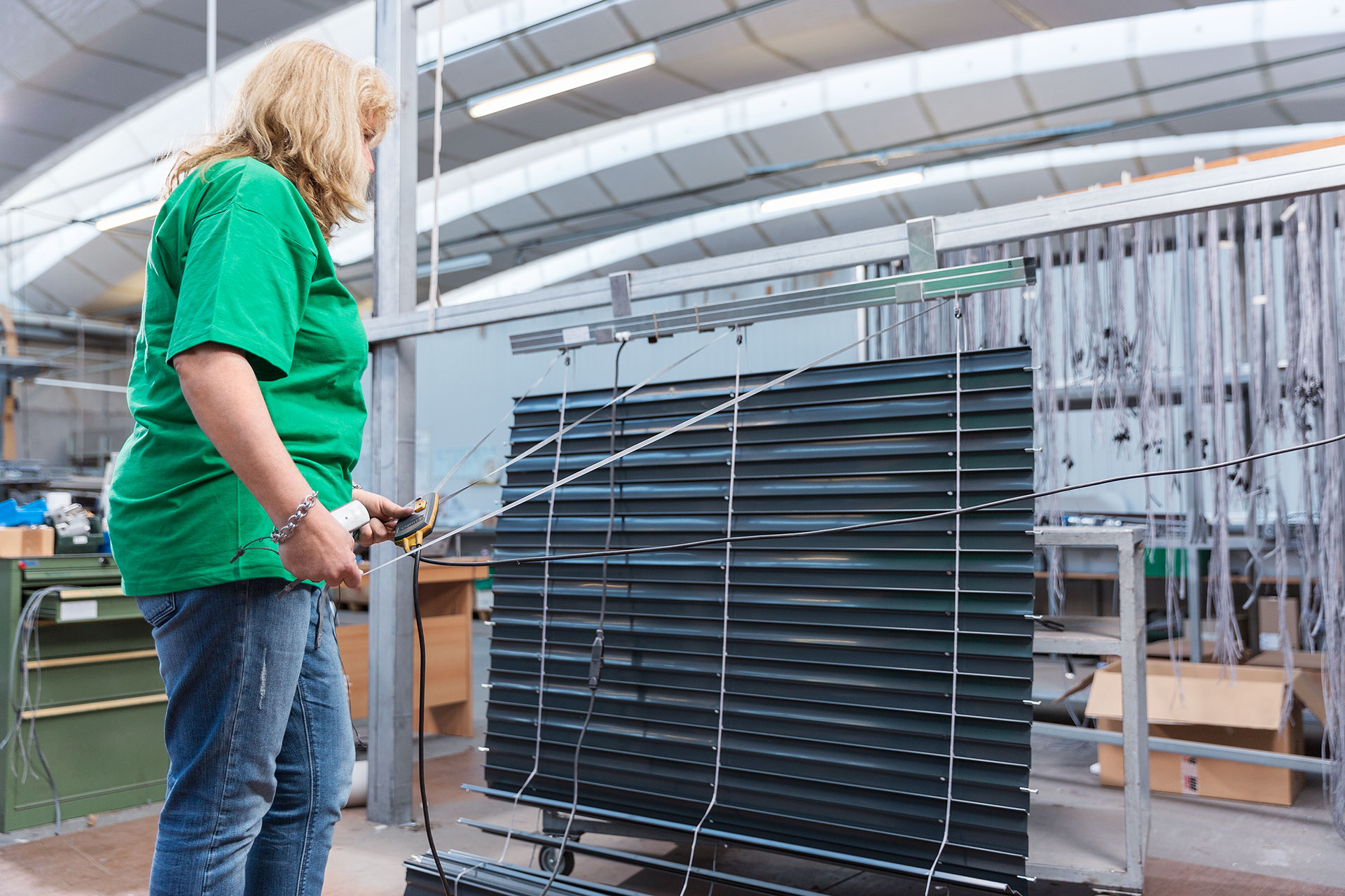 Lamellenstoren - WOLF Storen AG, Sonnen- und Wetterschutz